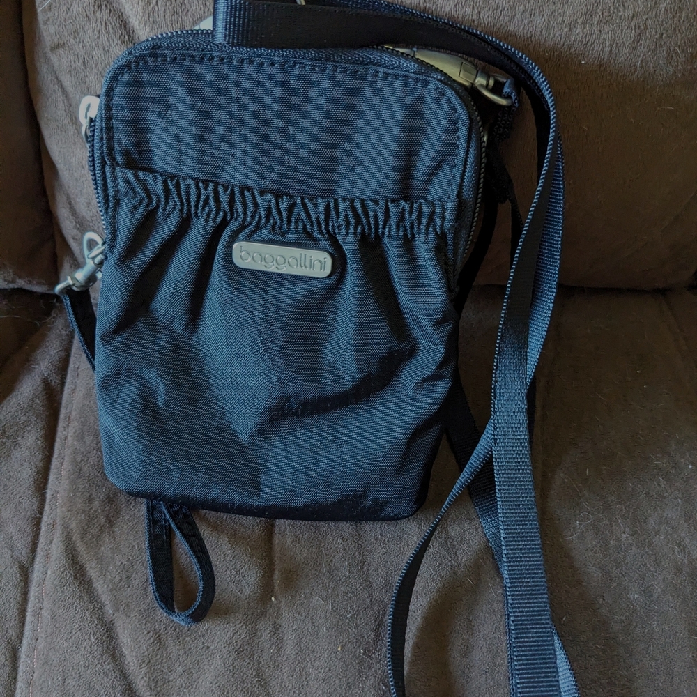 Baggalini crossbody bag
